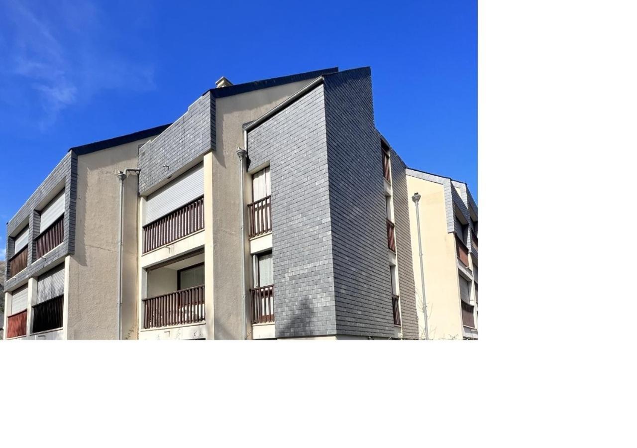 Appt T2 4 Pers Saint Lary Centre Village Parking Exterior photo